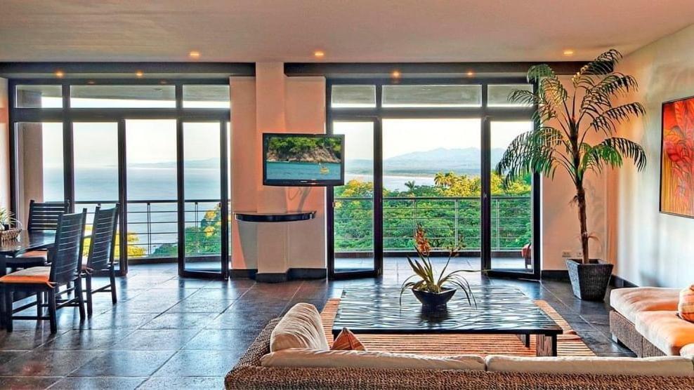 Altos Hotel 5*
